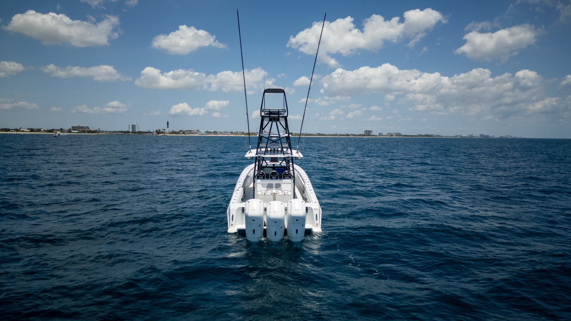 Yacht Photo 9